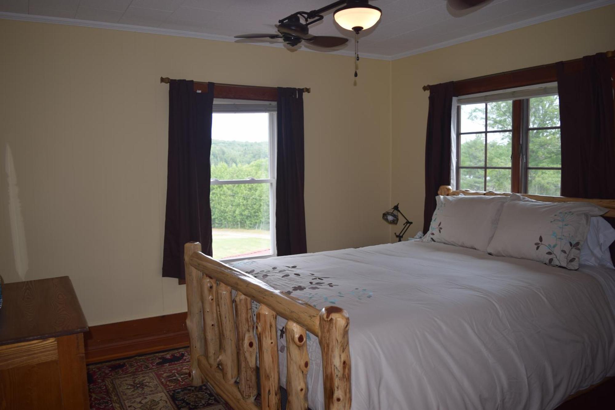 The Long View Lodge Long Lake Room photo